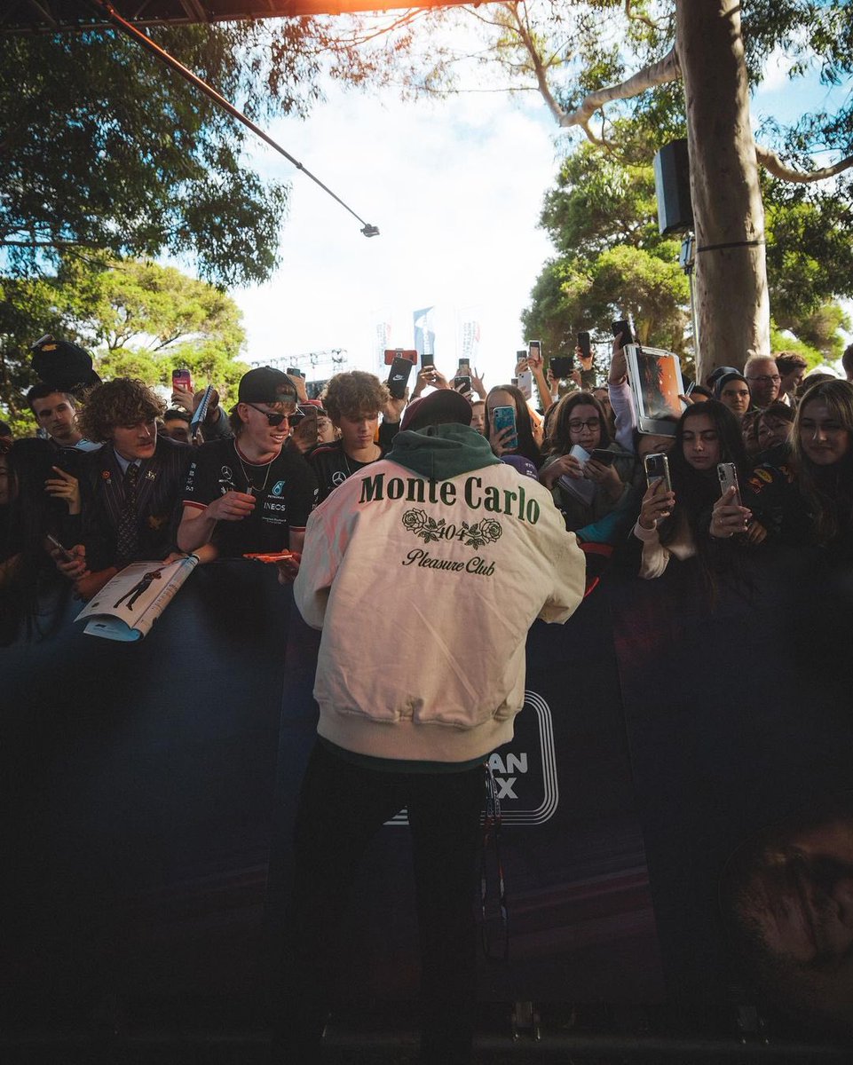 ᅠ              📍Melbourne 🇦🇺

ᅠᅠ 

               ℑt’s always a pleasure
               to     see    you     guys !

                         #𝚆𝚘𝚛𝚕𝚍𝚃𝚘𝚞𝚛 

ᅠ

ᅠᅠᅠ📸 : <a href="/douceurroyale/">Erina.</a>