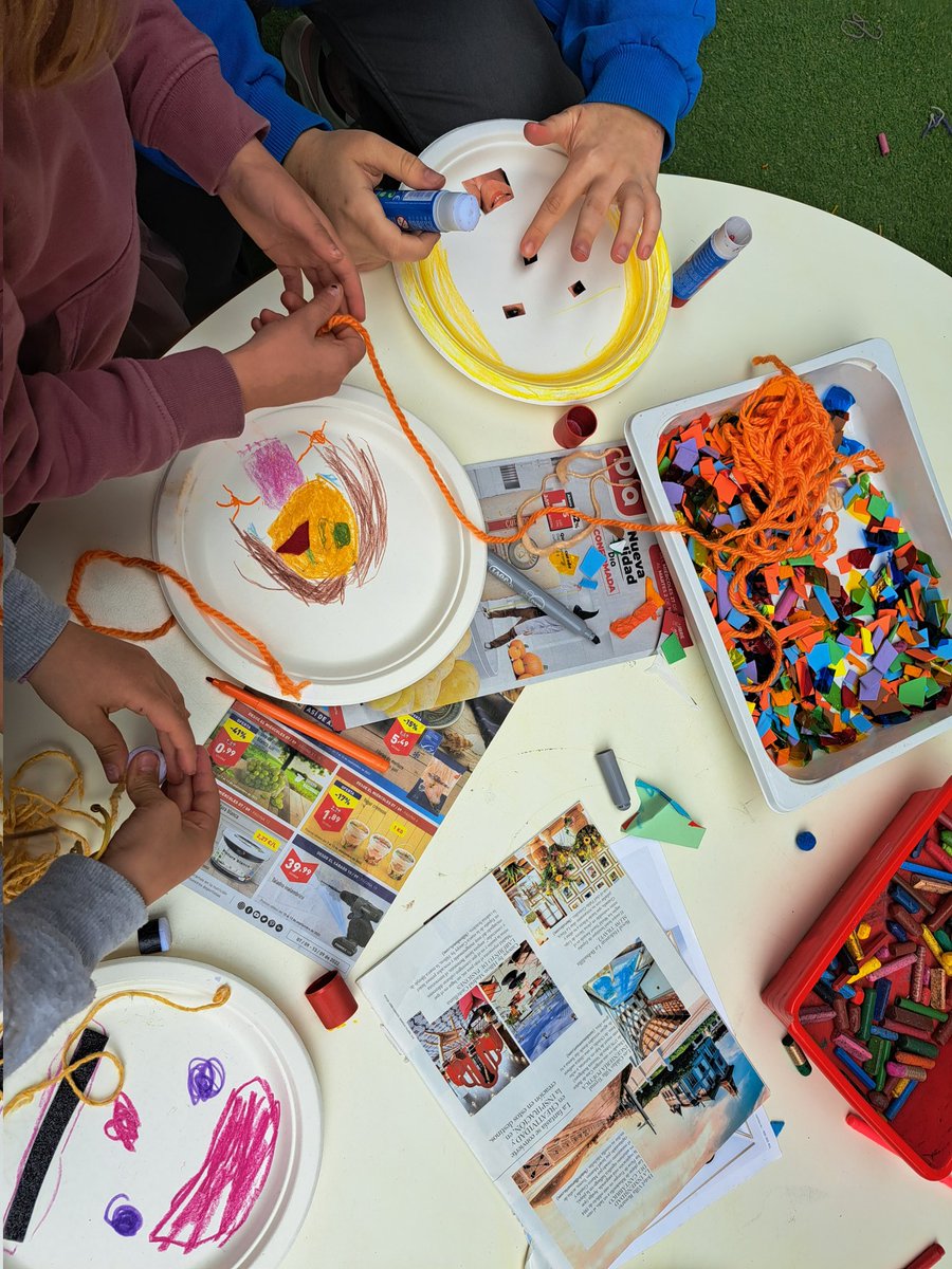rodriguez_palla's tweet photo. Hoy en infantil @EscuelaIdeo damos por finalizada la VIII Semana del Arte con una gran obra colectiva.
"Individualmente, somos una gota. Juntos, somos el mar"
(Ryunosuke Satoro)
#valorARTE https://t.co/uMi6dLL8EZ