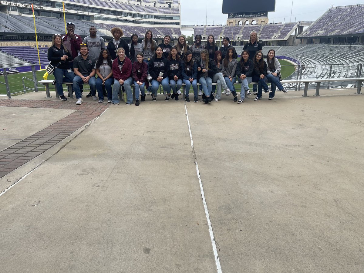 FarmerSportsMed's tweet photo. Field trip day 2023! Today we were able to take our student athletic trainers to tour the athletic training facilities at TCU &amp; wrapped up with a little team bonding at TopGolf! https://t.co/rDkWa71vT8