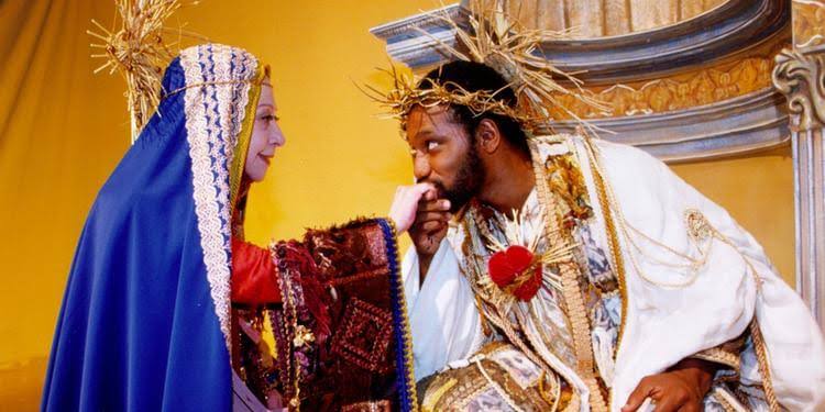 1. Poste a imagem de um filme que mudou a sua vida.

2. Marque seis amig....
Hehehehe mentira....
Vou marcar a <a href="/bibizanatta/">Bibi Zanatta</a> pra ela ver que eu fiz.
Se você fizer, me marca, que daqui uma semaninha eu vejo. Kkkkkk