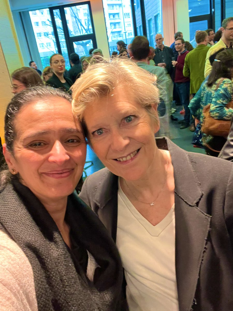 Farida ADRAR (@ffadrar) on Twitter photo Fin de journĂ©e pleine dâĂ©motion et de fiertĂ© Ă  #OrangeVillage  <a href="/fabiennedulac/">Fabienne Dulac</a> : 8 annĂ©es Ă  la tĂȘte dâ<a href="/Orange_France/">Orange France</a> đđ»elle en a fait un vaisseau inĂ©branlable đđ» 
Venue de personnalitĂ©s marquantes de la famille <a href="/orange/">Orange</a> <a href="/benatarl/">laurent benatar</a> <a href="/olivier_faure/">Olivier Faure</a> @Patrick1Roussel <a href="/XavierPichonOBE/">Xavier_Pichon</a> Fin de journĂ©e pleine dâĂ©motion et de fiertĂ© Ă  #OrangeVillage  <a href="/fabiennedulac/">Fabienne Dulac</a> : 8 annĂ©es Ă  la tĂȘte dâ<a href="/Orange_France/">Orange France</a> đđ»elle en a fait un vaisseau inĂ©branlable đđ» 
Venue de personnalités marquantes de la famille <a href="/orange/">Orange</a> <a href="/benatarl/">laurent benatar</a> <a href="/olivier_faure/">Olivier Faure</a> @Patrick1Roussel <a href="/XavierPichonOBE/">Xavier_Pichon</a>