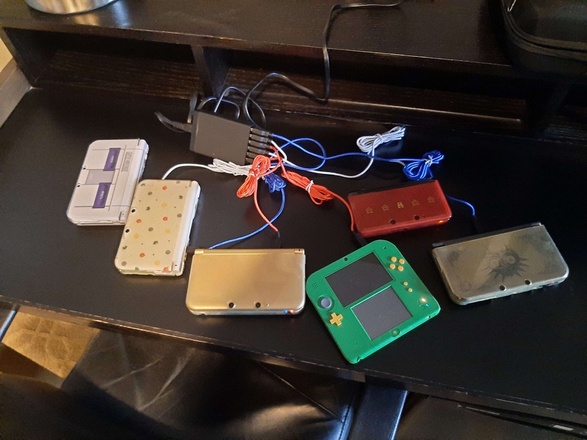 TheUncleBob's tweet photo. I'm ready to #streetpass at #mgc2023 for #StreetPassWeekend2023... who needs puzzle pieces? https://t.co/jgyC55YQvy