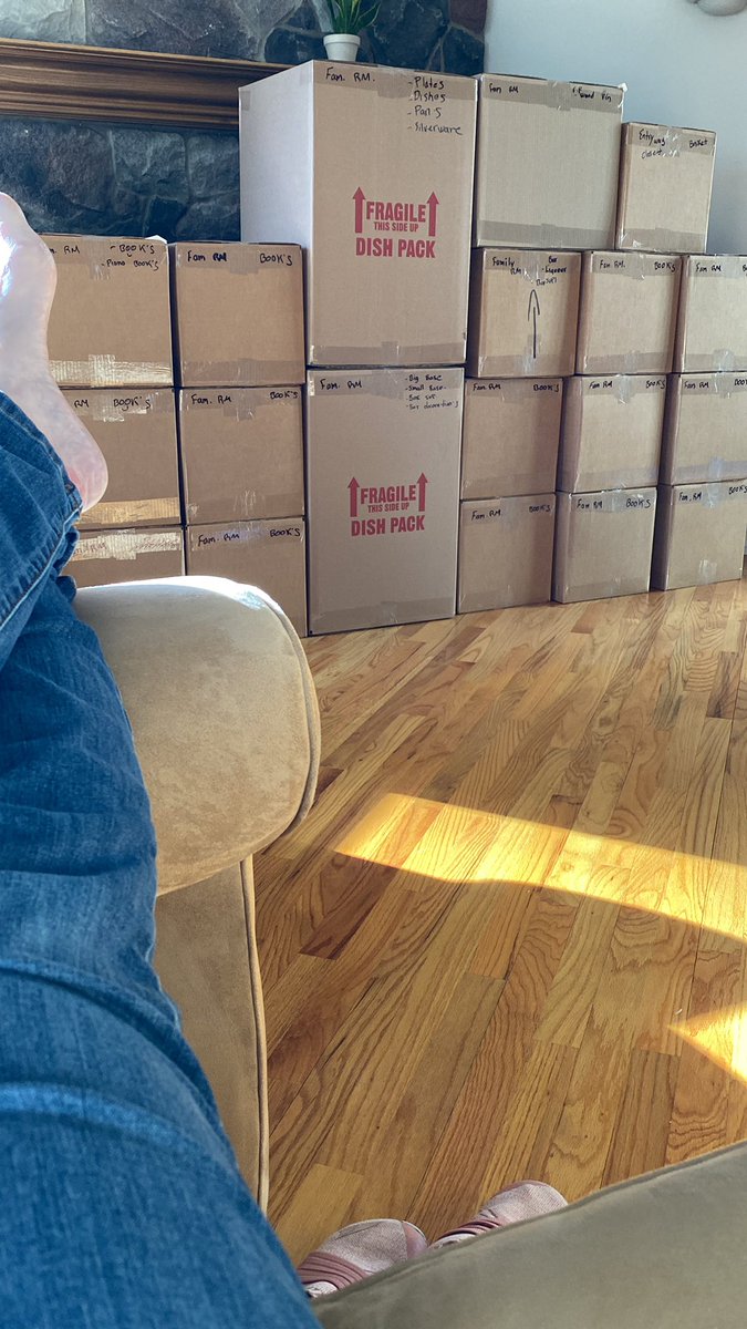 Once again, my life in boxes. Sad to be leaving NY, but excited to fully move forward to NJ. Have been loving my new position and very happy to end those weekly commutes. Looking forward to new adventures and making friends 😊