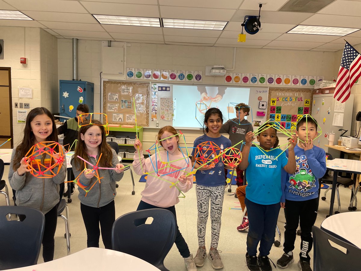 FESsteamlab's tweet photo. Third graders had a blast exploring our newest STEAM tool - Strawbees! https://t.co/XzrAbU5mUE