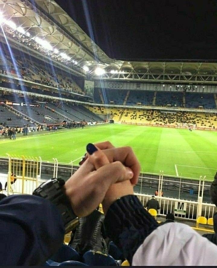 kadimfenerli's tweet photo. Birlikte Fenerbahçe maçına gidebileceği fanatik Fenerbahçeli bir eş. https://t.co/6p47wdbnBY