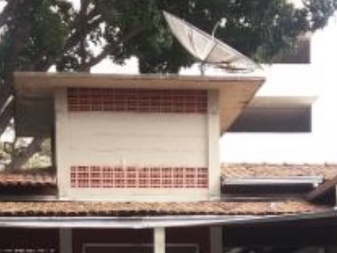 BHeMeupais's tweet photo. O ano é 4020
Escolas públicas de MG: https://t.co/pxxpB3K9D6
