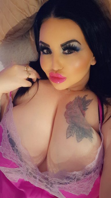 Im hungry for fun tonight ! Going live soon ! Will you join me ?? https://t.co/T78k5vHW46<a href="/tag/adultwork"class="tags"><span>#adultwork</span></a>