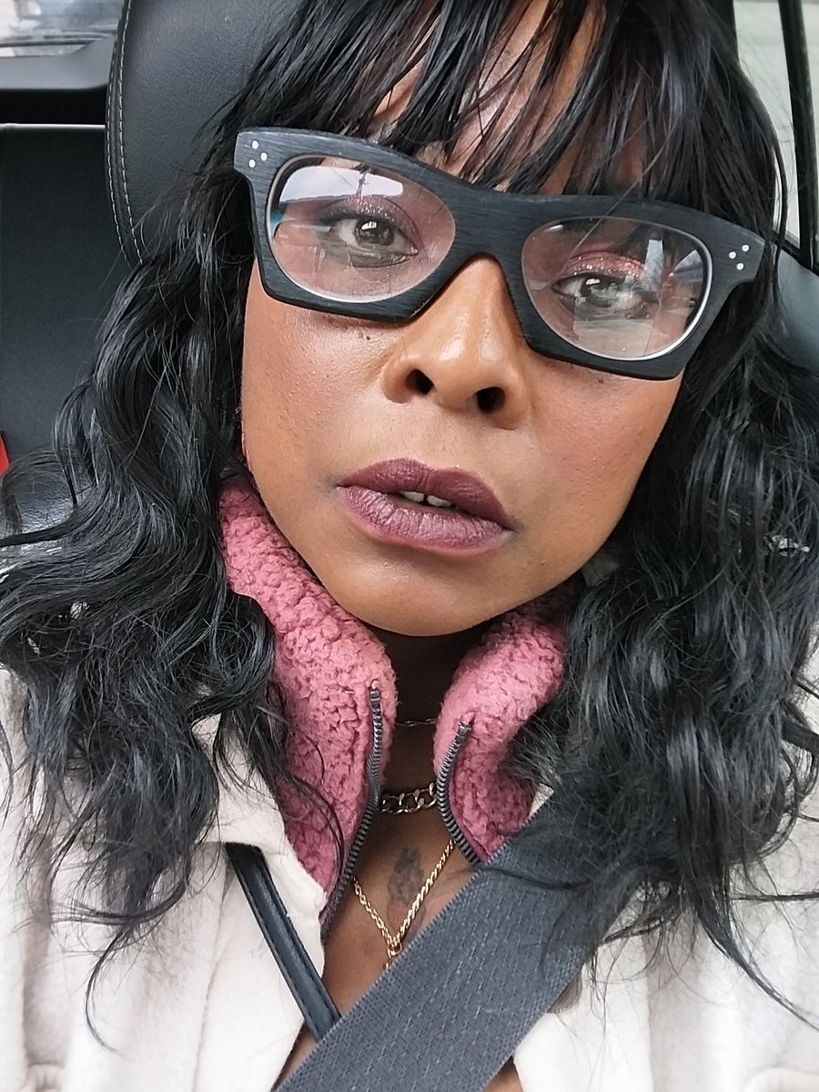 teka626's tweet photo. Out pushing paper!
#GirlBoss #BlackWomen #beauty  #findom #findomgoddess #findompiggy #photos #bdsm #baddie #weouthere #findomcrowd https://t.co/Uw3M9joopX