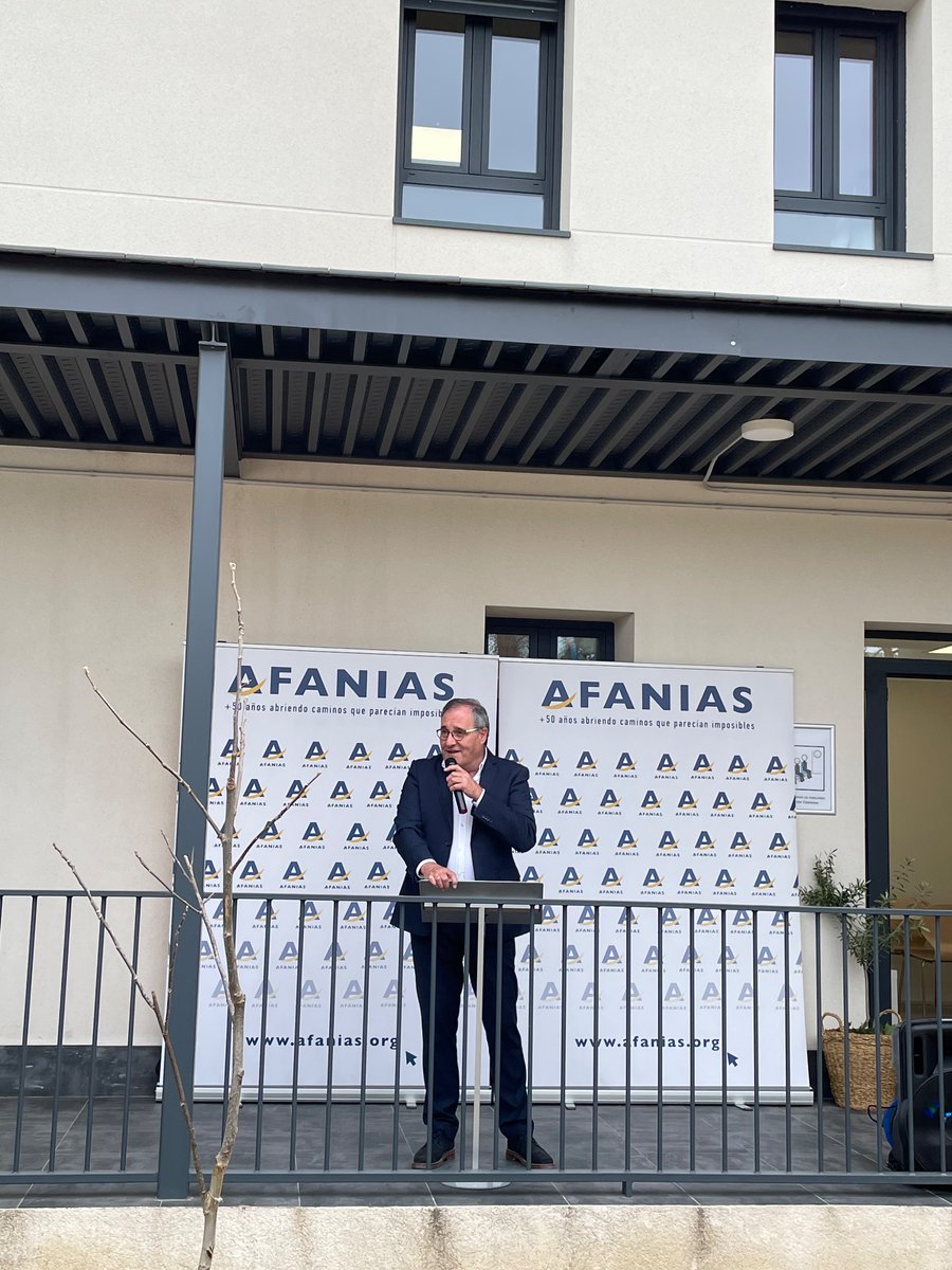 Hoy desde <a href="/AEMED_/">AEMED</a>  y <a href="/GrupoAMAS/">Fundación AMÁS</a> junto a @NTremino  hemos acompañado a <a href="/AfaniasAsociac/">Afanias</a> en la inauguración de su Centro de Atención Temprana. Enhorabuena compañeros y una suerte para los nil@s y sus familias por este nuevo centro.