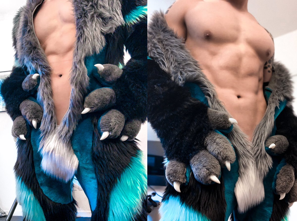 Get the sticky roller.  Kitty is shedding. 😝🐈