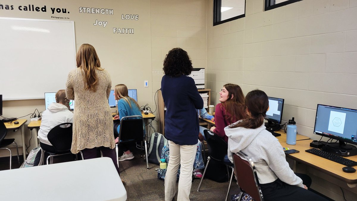 writeplacebiz's tweet image. What a fun morning! WP Designer Michelle Stam got to talk to Pella Christian High School students about being a graphic designer. We hope the presentation was inspiring as these students consider whether to pursue graphic design careers!  #theWritePlace #DesignPresentation