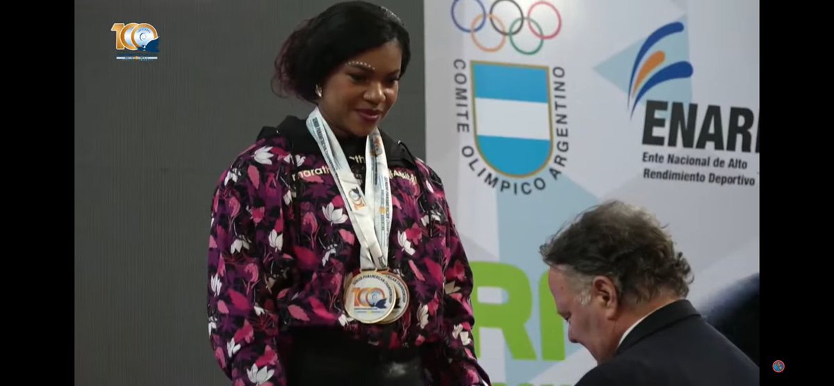 🇪🇨Participación histórica de nuestra dragona Angie Palacios. Hoy ganó dos medallas de oro y una de bronce en el Campeonato Panamericano de Levantamiento de Pesas en Argentina, rumbo a los Juegos Olímpicos París 2024. 

¡Angie eres un orgullo y ejemplo para el Ecuador y la USFQ!