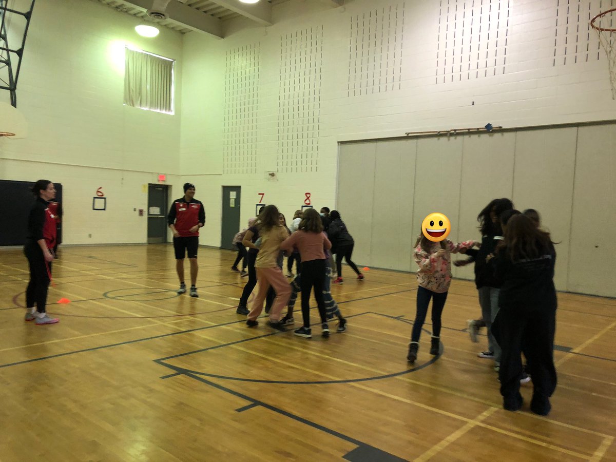 TDSB_SFoster's tweet photo. Toronto High Park Football Club started their “Keeping Girls in Sports” 8-wk prgrm today. Thru soccer, our girls will practice teamwork, dev leadership skills &amp; confidence.  Thanks coaches Fiona, Worrell &amp; Diego for a fun session.  Can’t wait for next wk! @THPFC @LambtonParkTDSB https://t.co/WihAakj3Hq