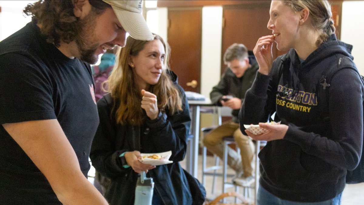 HoughtonUniv's tweet image. The Countdown to Graduation is ON! Seniors gathered today to pick up their cap and gown, meet with various offices from around campus, and spend some time together. It's getting real! 💜💛 
#44Days #Classof2023
#FEARLESS #GoHighlanders