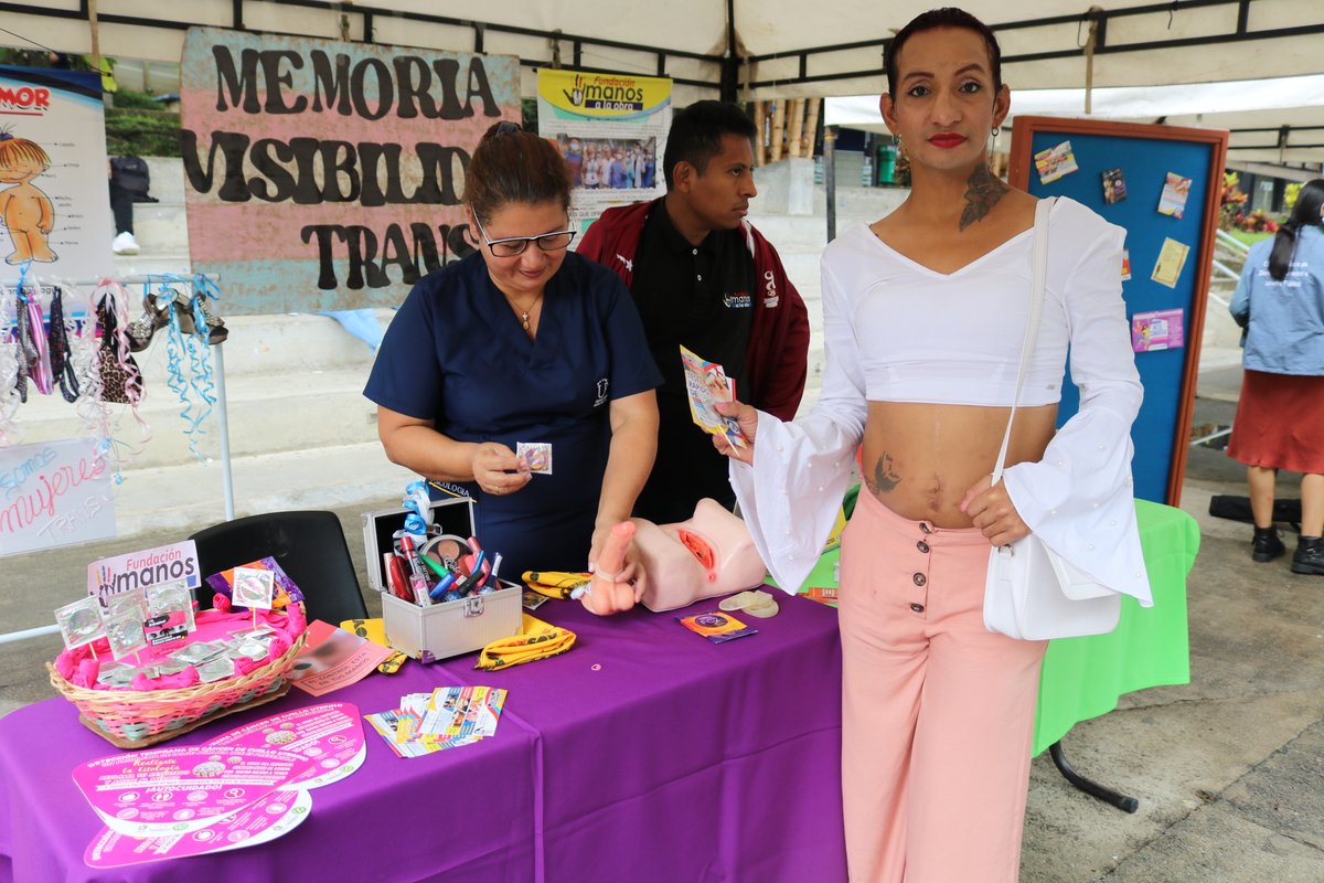 Este miércoles en la 𝗰𝗼𝗻𝗺𝗲𝗺𝗼𝗿𝗮𝗰𝗶ó𝗻: 𝗺𝗲𝗺𝗼𝗿𝗶𝗮𝘀 𝘆 𝘃𝗶𝘀𝗶𝗯𝗶𝗹𝗶𝗱𝗮𝗱 𝘁𝗿𝗮𝗻𝘀 🏳️‍🌈, mujeres transgénero de #Ibagué ratificaron su empoderamiento y demostraron que su liderazgo es cada día más fuerte al interior de la comunidad #LGBTI 👏