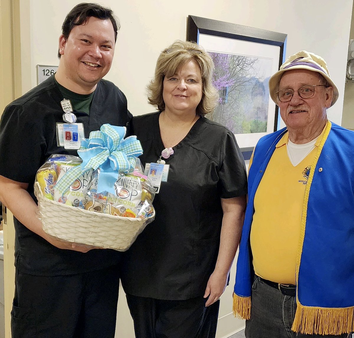 BooneMemorialWV's tweet photo. BMH extends its appreciation to members of the Danville Lions Club for preparing and delivering 22 gift baskets to every hospital department. Baskets were filled with snacks, drinks, lotions, and more! Your kindness is appreciated!
#bmhwv #ChooseBoone #LionsClubInternational https://t.co/0CHOapLDjq