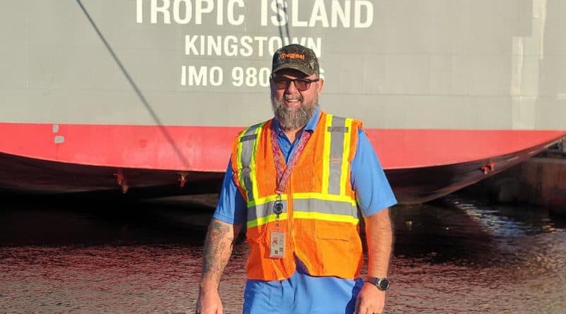 TropicalShippin's tweet photo. Robert Ackley is a Saltchuk Safety Award nominee after a series of pinch-point finger and hand injuries led to him co-creating a tool that allows the company’s stevedores to hold lifting cables away from cargo, preventing exposure to pinch-point hazards. #Saltchuk #safety #award https://t.co/pWV7693ld5