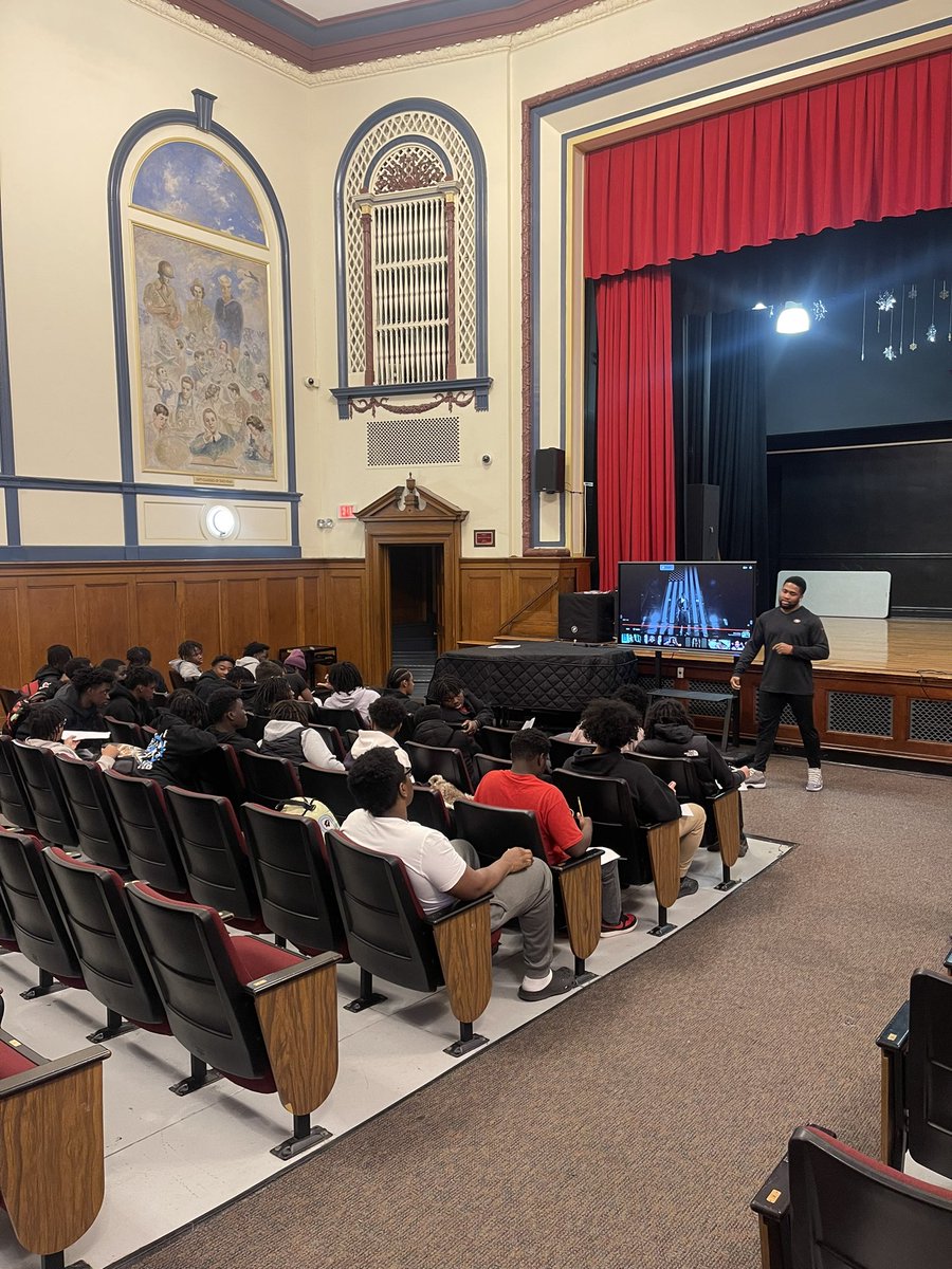 Coach_JoeC's tweet photo. Big thanks to @Myles_Harts of the San Francisco 49ers stopping by and speaking with our student athletes 🐏 #gorams https://t.co/j6mC7GEJUq