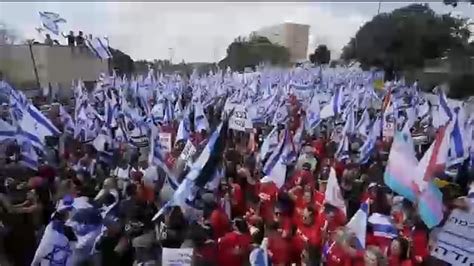 marcorubio's tweet photo. Biden was right to not interfere in the internal politics of France when despite massive protests Macron changed the pension system 

Yet he was quick to interfere in the internal politics of #Israel to appease the Anti-Israel left https://t.co/Qv055DRNH4