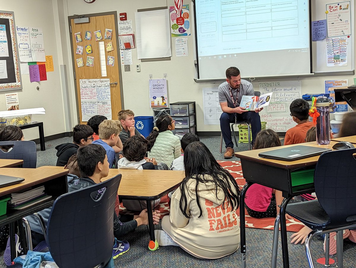 Muraliy_4's tweet photo. Thank you @MrMcDaniel13 for an engaging digital citizenship lesson. Many of the students had a personal connection with the read aloud. And we always love using ozbots to show our learning. @allenelem #fabulousfourth #GetYourLearnOnAES https://t.co/CZtJel7ZYv