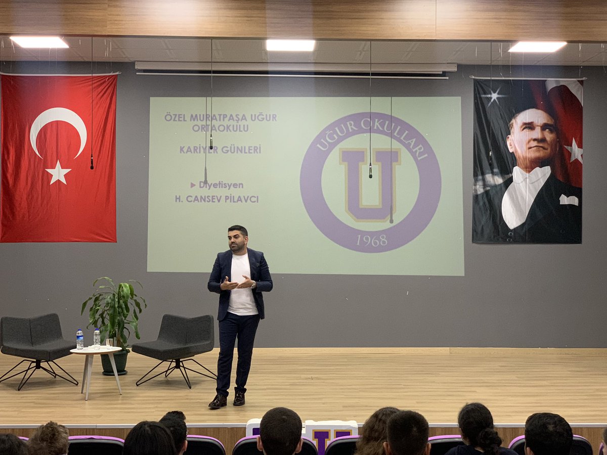 Psikolojik Danışmanlık ve Rehberlik Birimi tarafından öğrencilerimizin  kariyer planlamalarına ilham verecek Muratpaşa Kampüs Kariyer Günleri'nde öğrencilerimiz Diyetisyen Sn.H.Cansev Pilavcı, Diyetisyen  Sn.Sultan Pilavcı ile bir araya geldiler.