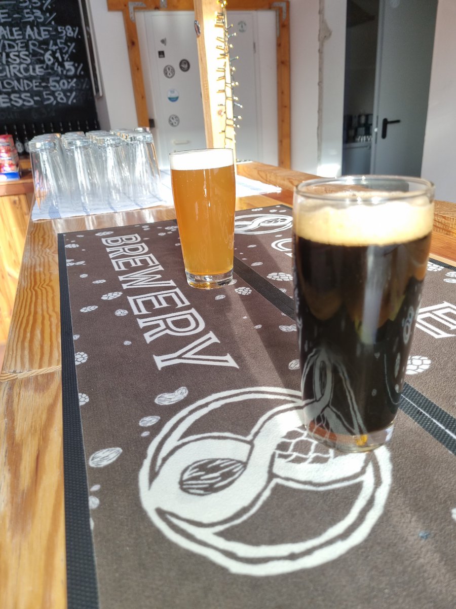 jan_vzzz's tweet photo. Hamburg, Brauhaus der Hanse: Mit @gordian_vzzz im TapRooom von #circle8 in Alsterdorf zum Feierabendbier. https://t.co/02Z5ERGyue
