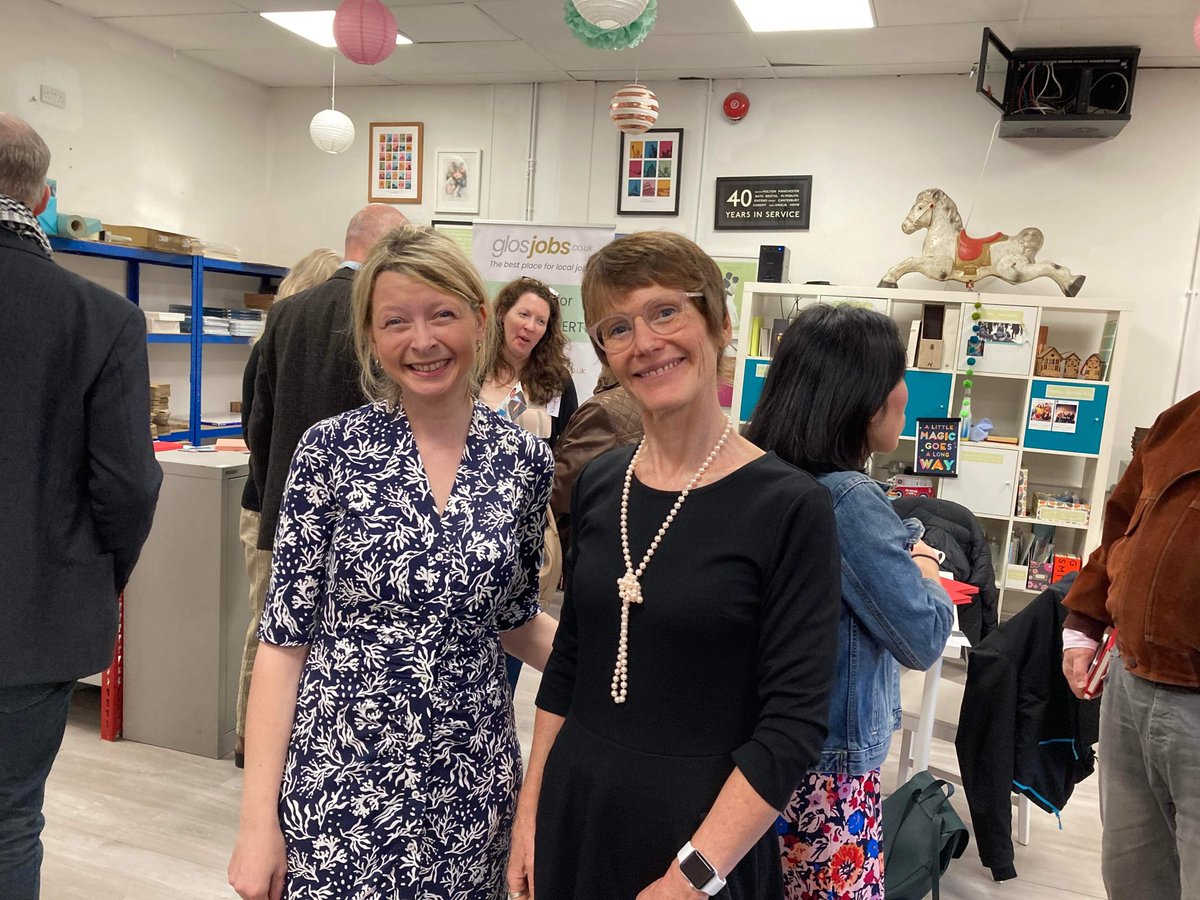 ladyjaney75's tweet photo. What a marvellous morning at this @glosinfo #cheltnetworking event chatting about my favourite subject - #customerservice! A lovely venue thanks to @BetsyBenn and such lovely inspirational people. Many thanks to Belinda and her team for the invite. https://t.co/VRW45ueO7f