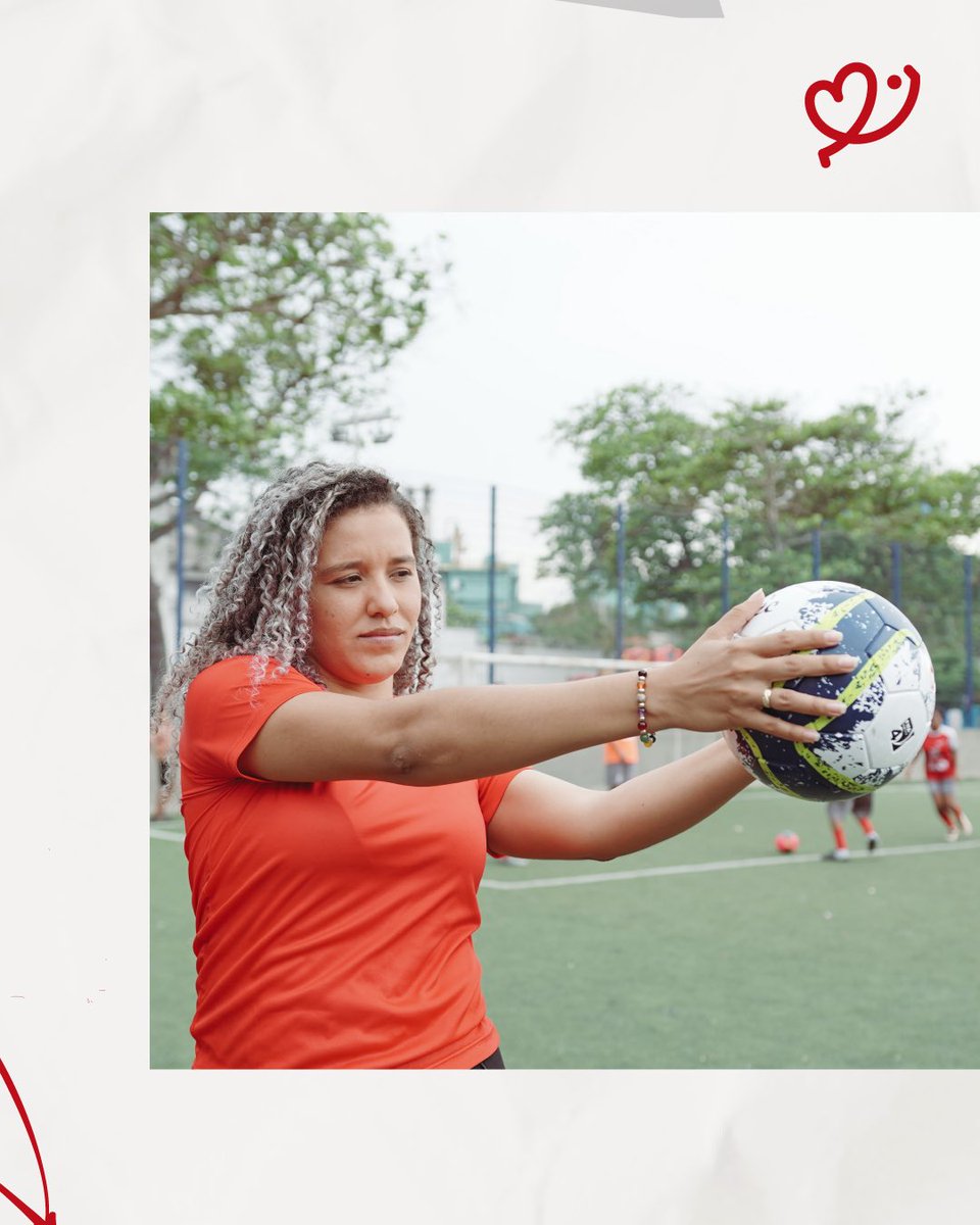 FccPty's tweet photo. Con solo 24 años, Angie brinda alegría a su comunidad, enseñando habilidades socioemocionales a través del fútbol en FCC. ¡Poniéndole corazón a todo lo que hace!❤️#Ponlecorazon #fccpty #panama #futbol https://t.co/1YbTHAo5ya