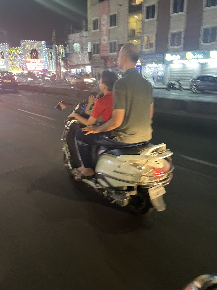 nareshhgoud's tweet photo. There’s more space for someone at the back, Chicha can you please accommodate another person? The Old Man teaching some riding skills to the kids. @HYDTP #ride #grandpa https://t.co/OhF87caiqk
