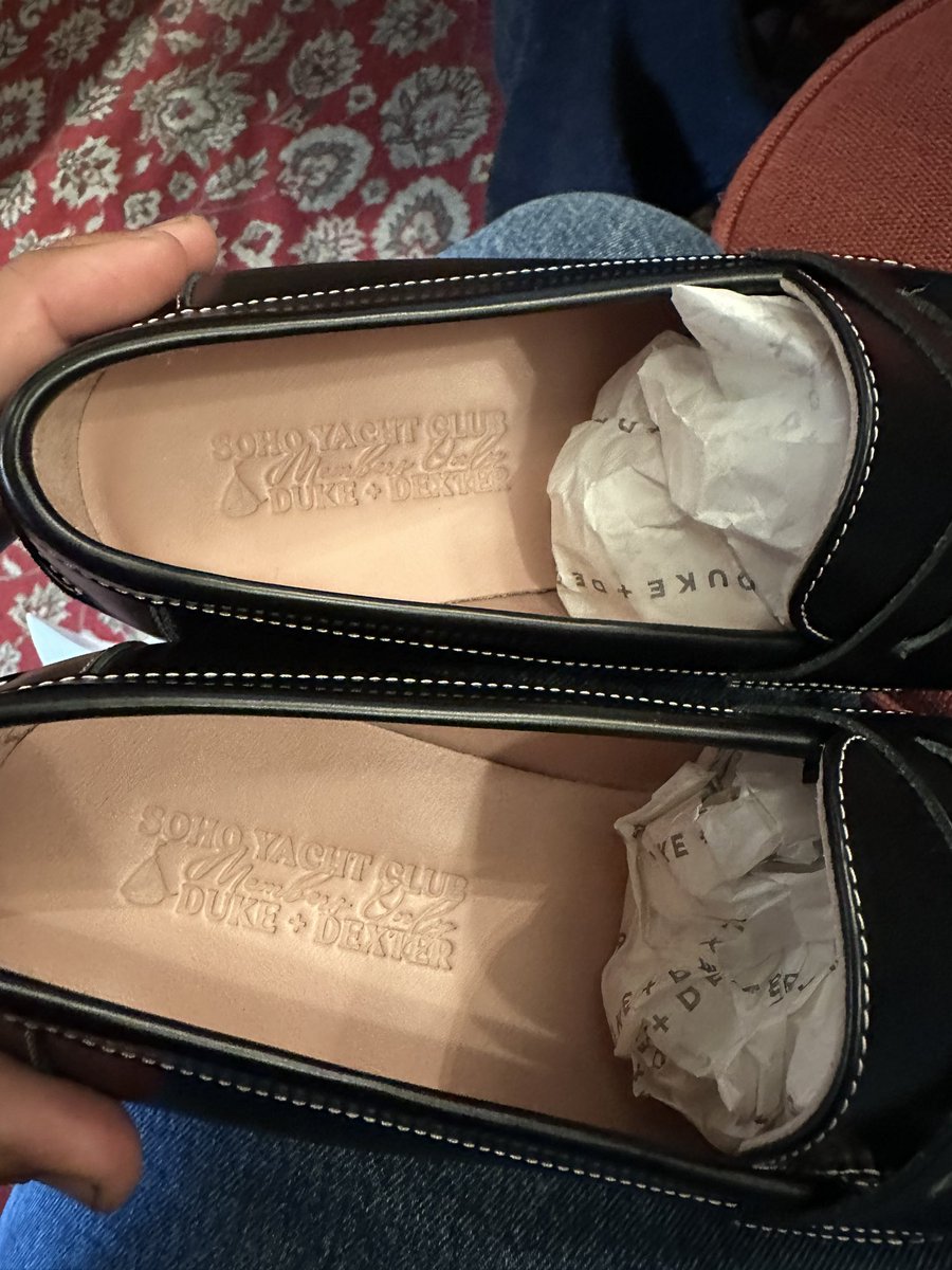 ellis_gilbert's tweet image. My own shoe!!!!!!!