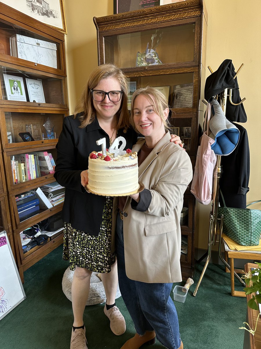 NebraskaMegan's tweet image. Yesterday we filed 742 motions on the remainder of the bills for this session, which allows us to control a significant portion of each debate. Today Angela at Goldenrod Pastries brought us this gorgeous cake!!! Are you kidding me??