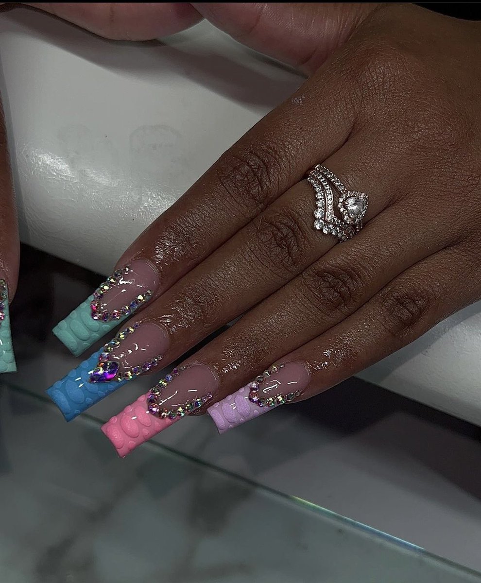 Spring set 🌸 #greensboro #manicure #nailtech #uncg #ncat #nailart #acrylic   #colorful #frenchtips #diamonds #spring #springnails