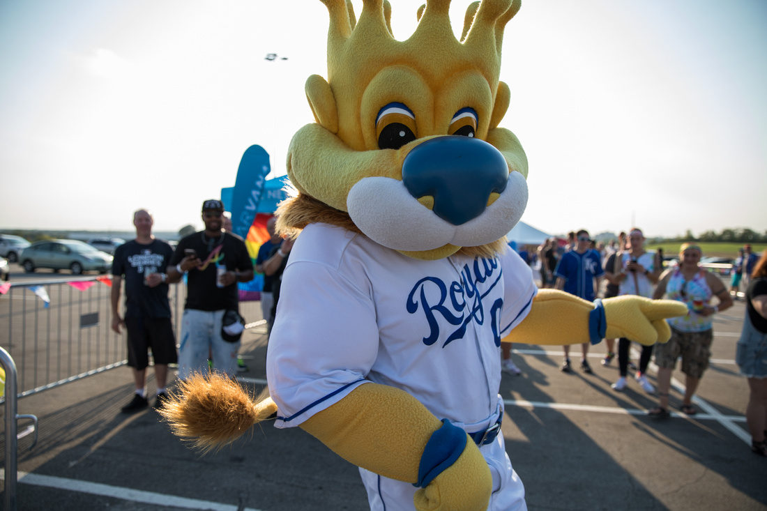 Who's excited to get the season started! #Slugger #Royals #BaseballBegins #kcphotographer