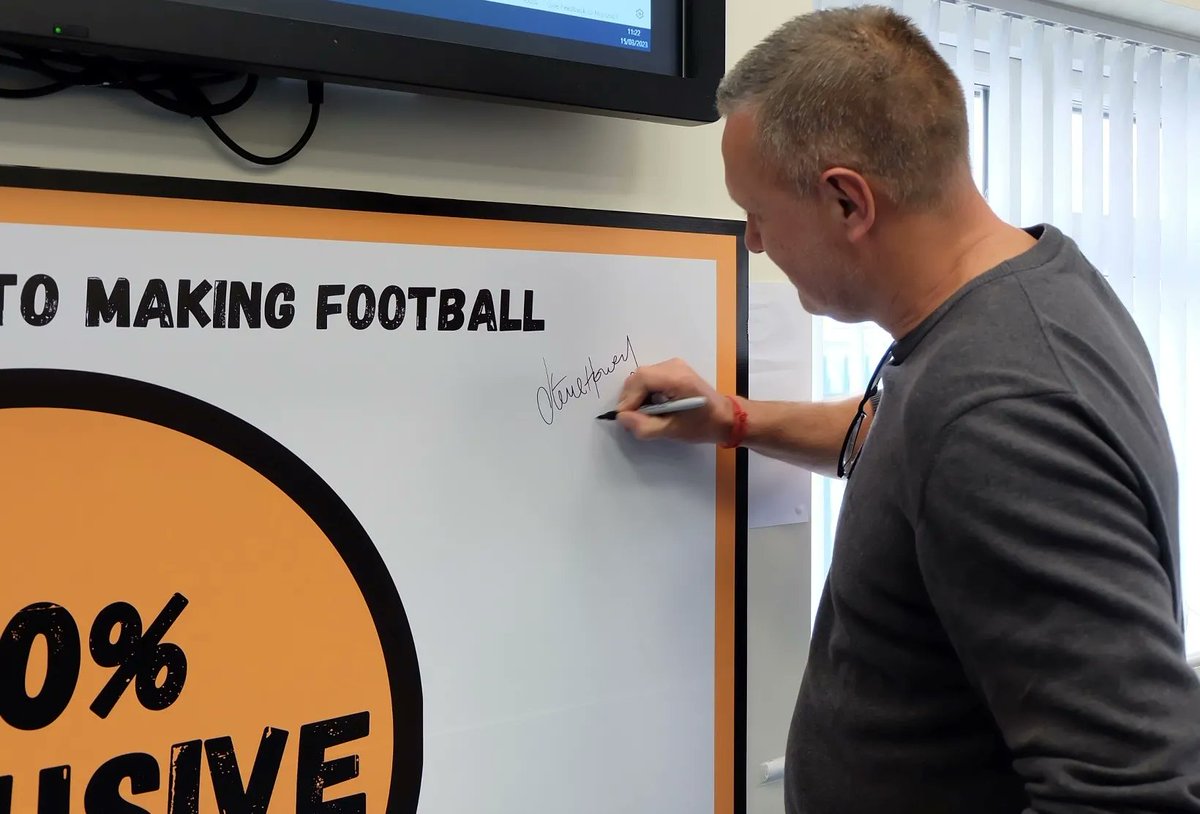 NorthumFA's tweet photo. Are you 100% Inclusive? If you're an individual, clubs or organisations,  join our ambassador Steve Howey - sign our pledge to help us make football truly for everyone
#100%Inclusive
Sign up here: https://t.co/ri1A243XOQ
And read more about our work here: http://b… https://t.co/lz3xoUxXRA