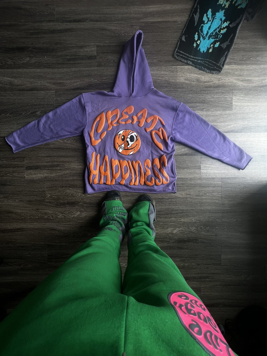 _DistortedMinds's tweet photo. Oversized tees $10 https://t.co/OjMLGPZ3ic