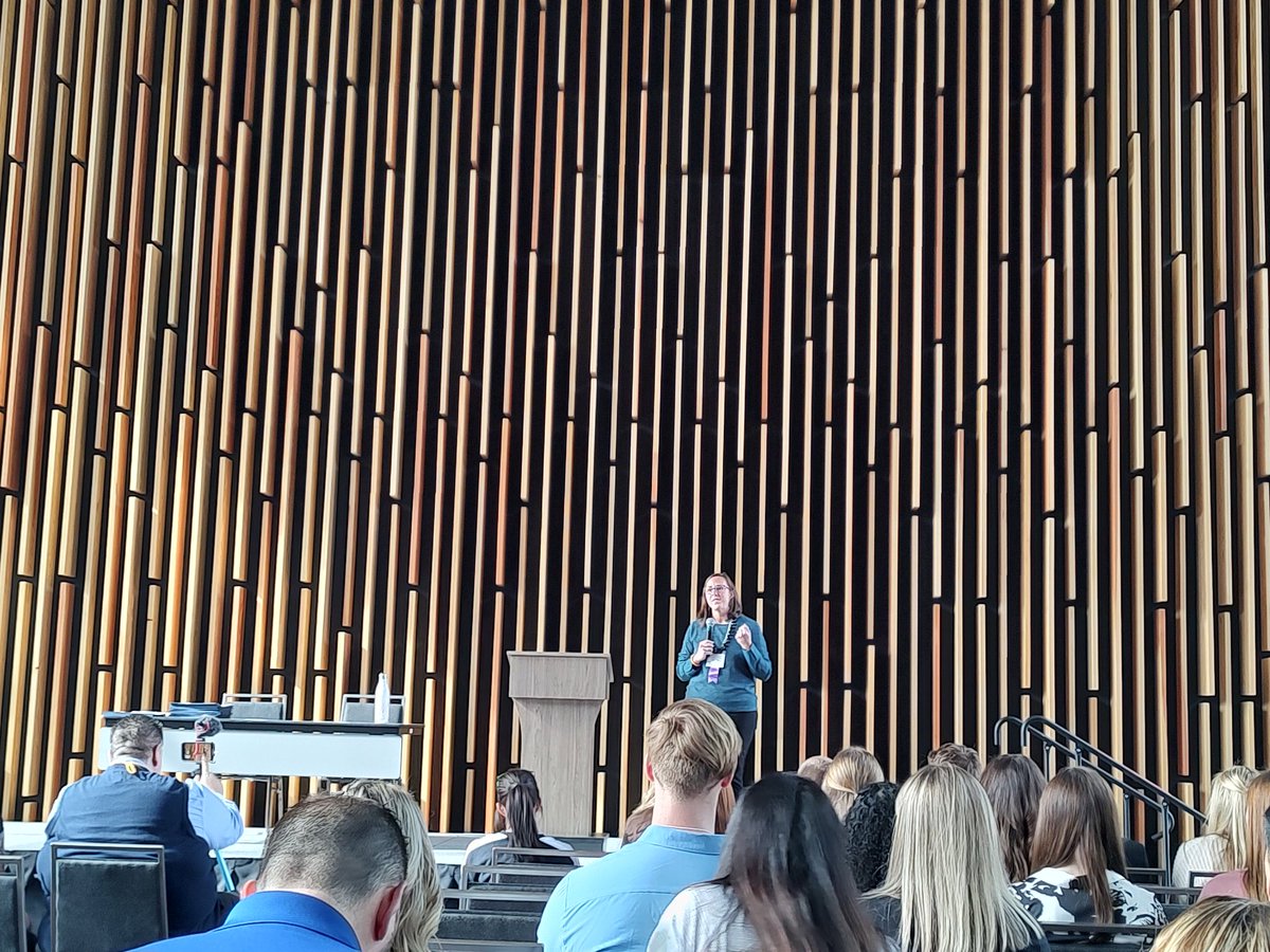 Elizabeth Sharp tweet media