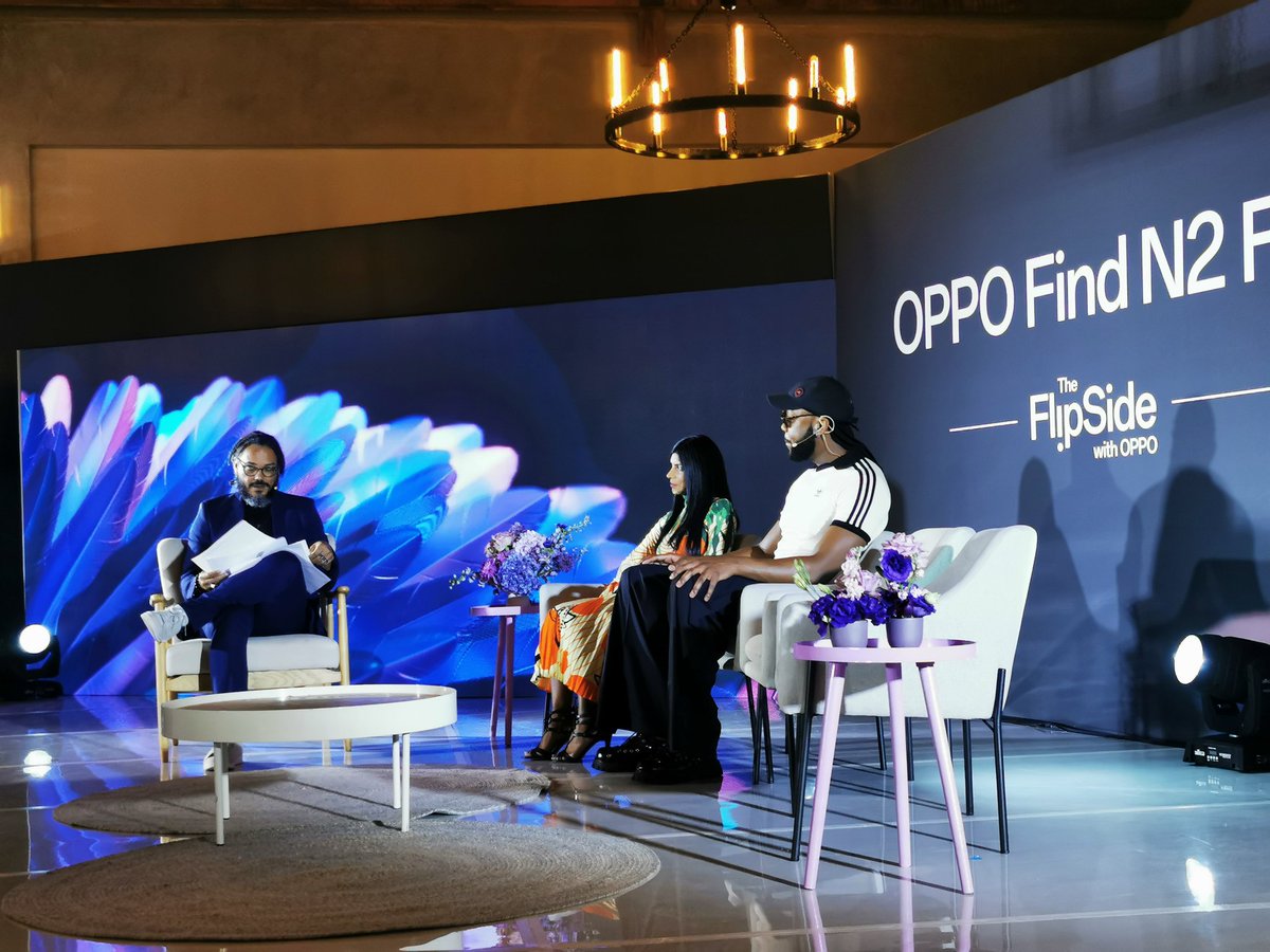 cherylkahla's tweet image. 📣 At the #OPPOFindN2Flip launch, where @OPPOSouthAfrica is re-imagining design📱 

On the stage: Acclaimed designer @RichMnisi, award-winning tech journalist @nafisa1, OPPO&apos;s Head of Marketing @AvashneeMoodley

#TheCitizenTechCheck @TheCitizen_News @OPPOSouthAfrica #FlipSideOPPO