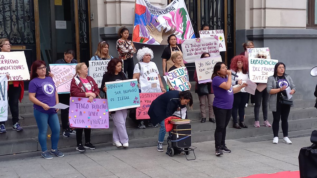 En Plaza de España convocadas por <a href="/THogarZaragoza/">THogar Zaragoza</a>