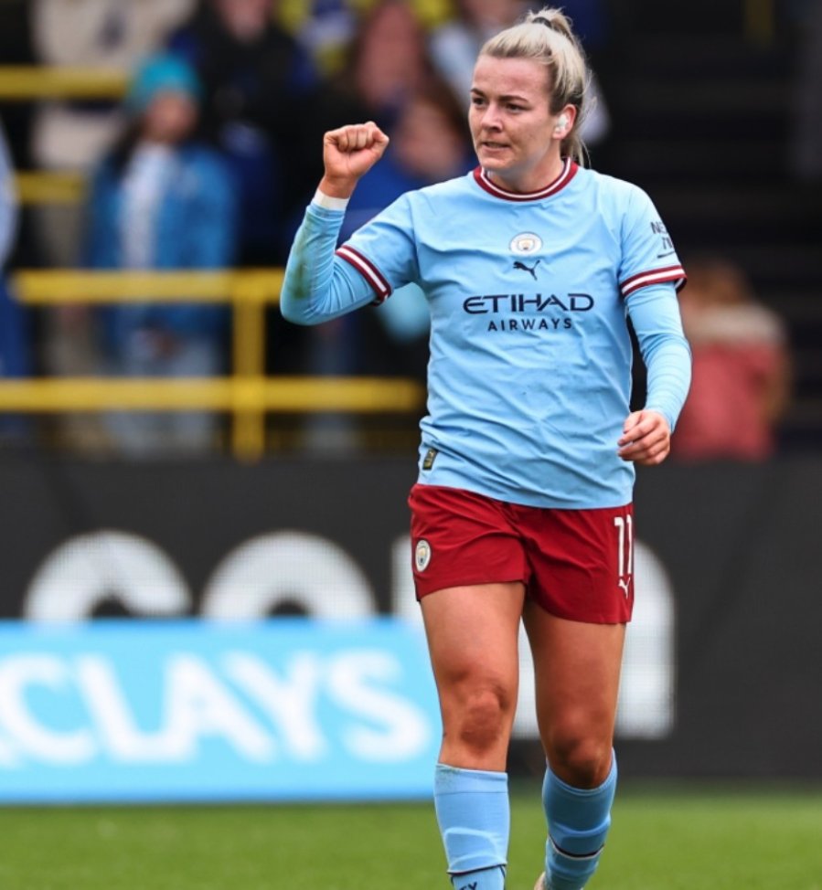 filminthemiddle's tweet image. 1️⃣ Manchester United, P 16, Pts 38
2️⃣ Manchester City, P 16, Pts 38
3️⃣ Chelsea, P 15, Pts 37
4️⃣Arsenal, P 15, Pts 35

The WSL title race heated up...🔥

Keep your eyes peeled for the upcoming football referee film In The Middle, that hits cinemas on March 31! 

#inthemiddle #wsl