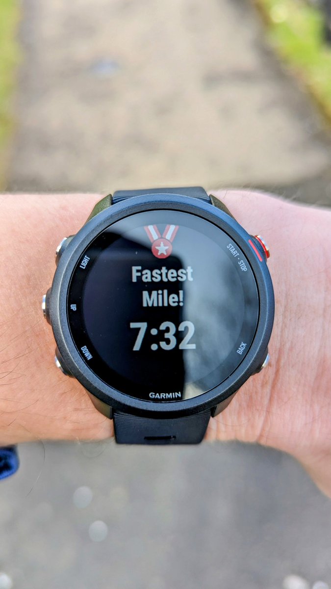 cloud9running's tweet image. Went running today and achieved 2 new PBs, 1 for fastest 5k and 1 for fastest mile, I&apos;m delighted with that, finally joined the sub25 group 😀 The body is feeling strong and all the numbers are going in the right direction #running #runner #ukrunchat #5k #runchat