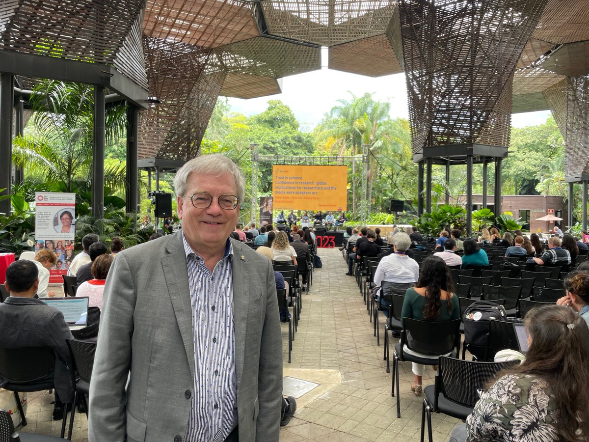 Lors de ma participation à la <a href="/WCSJ23/">12th World Conference of Science Journalists</a>, j’ai annoncé que les #FRQ vont continuer de soutenir l’inclusion et la participation des journalistes scientifiques à différents évènements internationaux. Plus d’information à venir!

<a href="/FPJQ/">FPJQ</a> <a href="/AJIQ/">AJIQ</a> <a href="/CJSULaval/">CJS ULaval</a> <a href="/leCIRST/">CIRST</a> <a href="/ACS_Qc/">ACS</a> <a href="/CERIUdeM/">CÉRIUM</a>