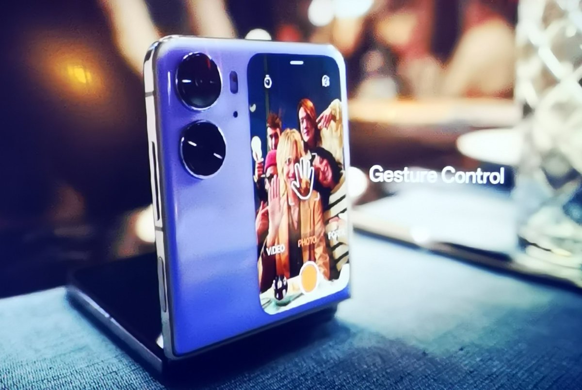 cherylkahla's tweet image. The #OPPOFindN2Flip is availlabe in stores from R1 199.

@OPPOSouthAfrica @TheCitizen_News #TheCitizenTechCheck #FlipSideOPPO