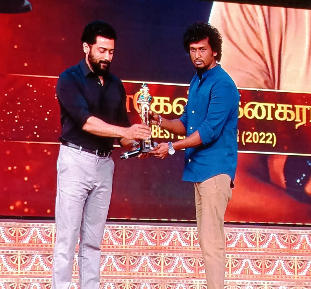 Loki at #VikatanAwards : I will definitely do a film with @Suriya_offl sir in and around 150 days 😳🔥

Indian Box office will be shattered..Bring it on @Dir_Lokesh 🔥