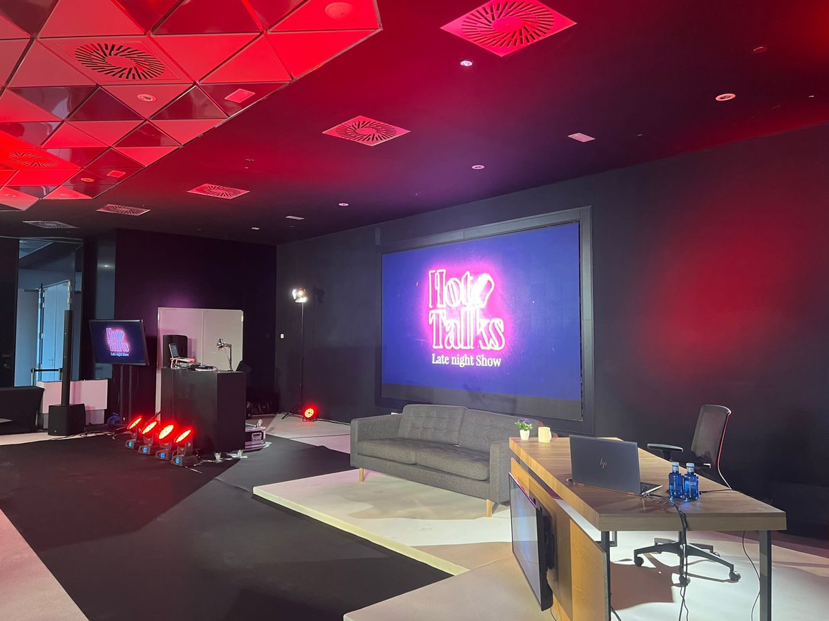 maricoinoficial's tweet photo. ¡Un placer participar en laa #HotTalks de @caleido_madrid ! https://t.co/lTKTnAqMIx