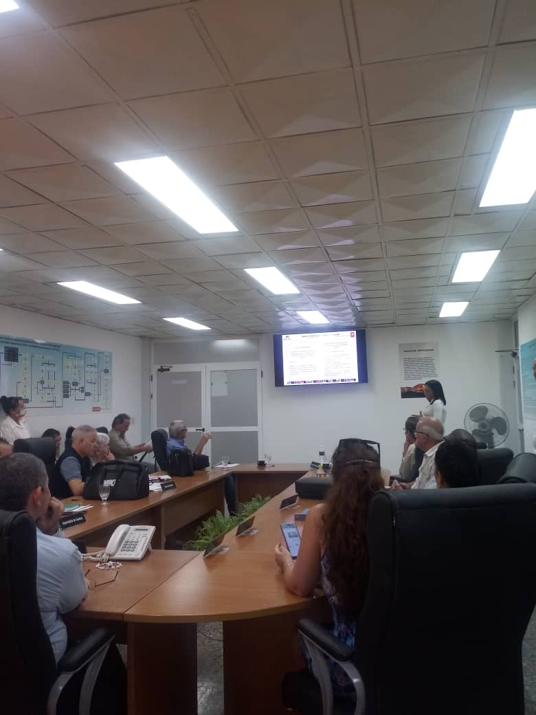 MPerazaH's tweet photo. Se presentan en el día de hoy las discusiones de  9 tesis de maestría del proyecto CUJAE-ACINOX, las que tributan al mayor desempeño organizacional de la empresa Acinox Comercial.
#MejorEsPosible https://t.co/plH0fI1BiC