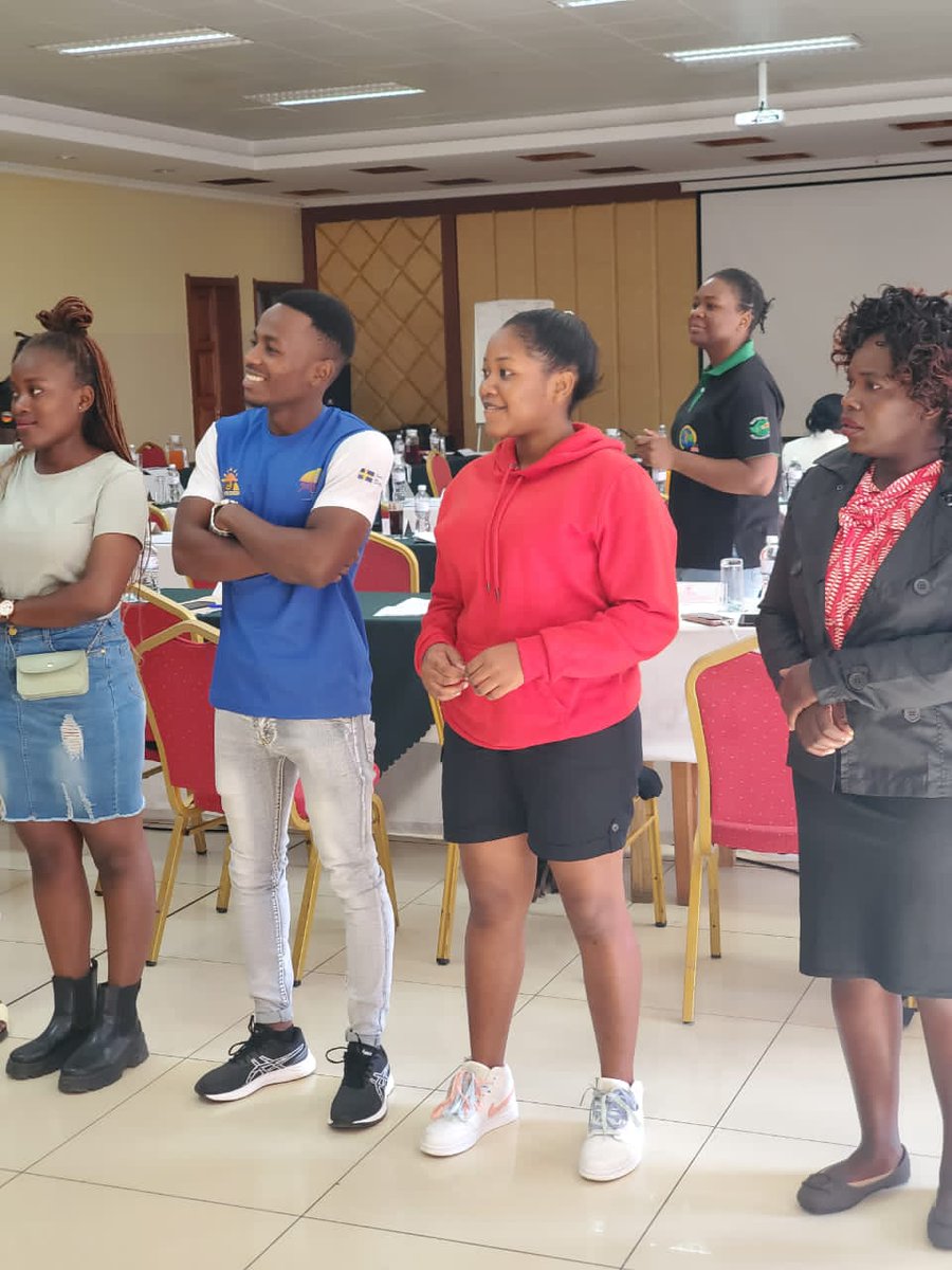 ClintonTKay's tweet photo. #Day4 of @naczim Peer Educators Training.
Roles of a Peer Educator
Increasing awareness of SRH among peers
Motivate and support behavior change
Teach peers how to do a personal risk assessment
Teach peers how to negotiate for safer s3x
#Condomize
#call577 https://t.co/OYE00xLNQE
