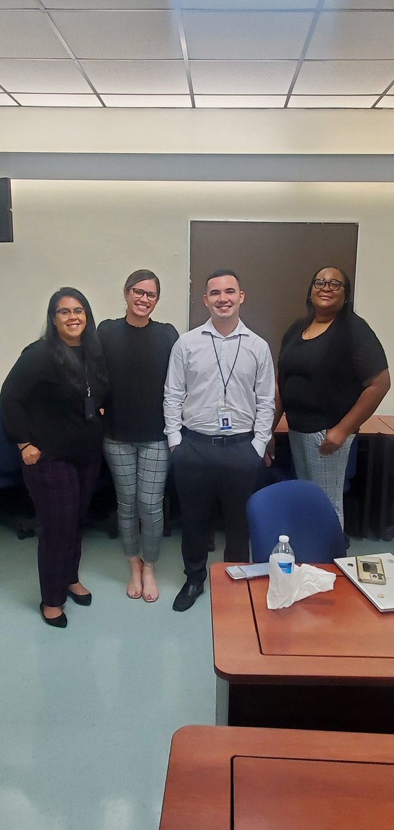 ComstockSchool's tweet photo. Central Region Principals at the L2L budget training. Great information to build our skills. Ms. Urinate and team were great.  They stayed back to meet the individual needs of the principals.@MDCPSCentral @BudgetMDCPS @mdcps_profdev @JDDjaguars @LorahParkEagles @libertycityelem https://t.co/WxlhItGk4i