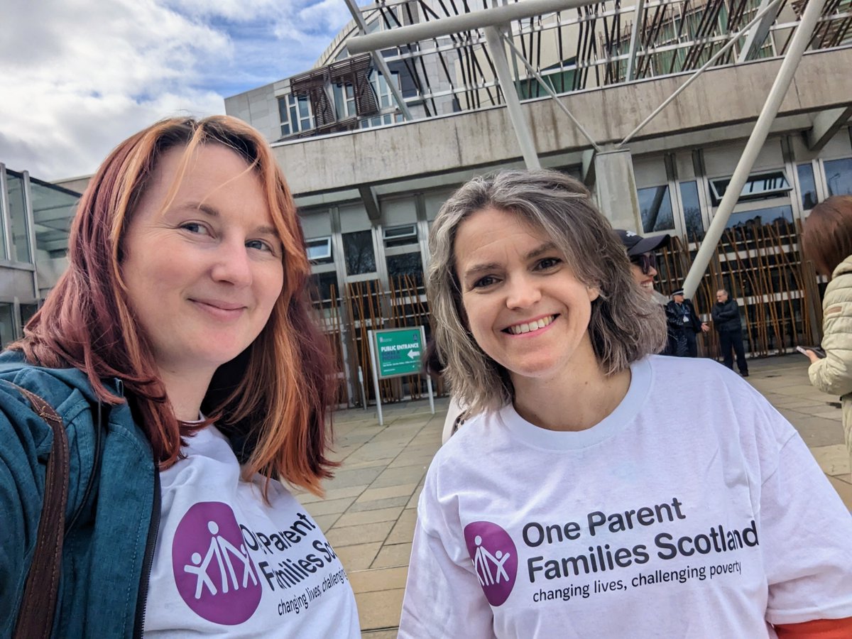PlanetMarissa's tweet photo. It was lovely to meet #SingleParent and local councillor @MthMttCoe for the first time today and to have your support to #StandWithSingleParents @OPFS and call for #ChildPoverty targets to be met by 2030 in π΄σ §σ ’σ ³σ £σ ΄σ Ώ https://t.co/YJxOwkEcpA