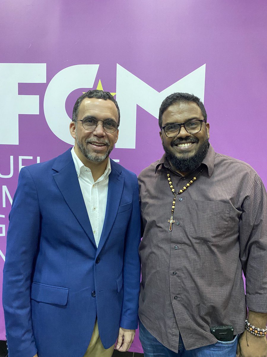 Junto al arquitecto  <a href="/andresnavarrog/">Andrés Navarro</a> , al participar en el curso sobre Ordenamiento  Territorial en República  Dominicana. 
Tema de interés nacional, regional y local e importante, de cara a la  implementación de las políticas públicas con sentido integral.