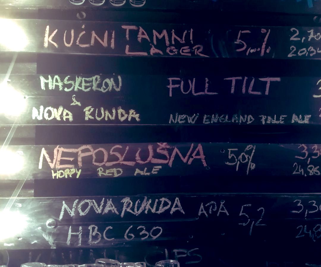 Moramo se pohvaliti hebenijom postavom na pipama našeg Pogona…Hmeljacija, stiltani fliper, Strava u ulici brijestova, neki soj kuruze HBC 630, plastična bomba, žena koja ne sluša + kućni postav…za prste polizat!